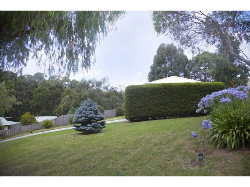 2 Andrew Court, Drouin VIC 3818