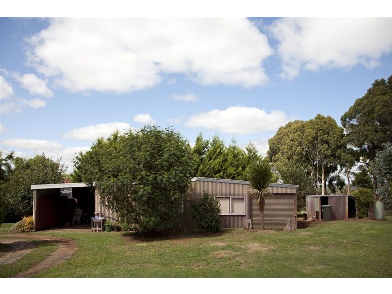 60 Weebar Road, Drouin VIC 3818