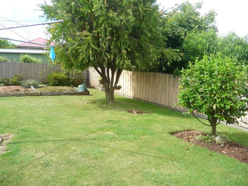 5 Floris Avenue, Drouin VIC 3818