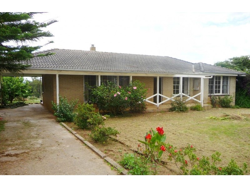 350 Weebar Road, Drouin VIC 3818