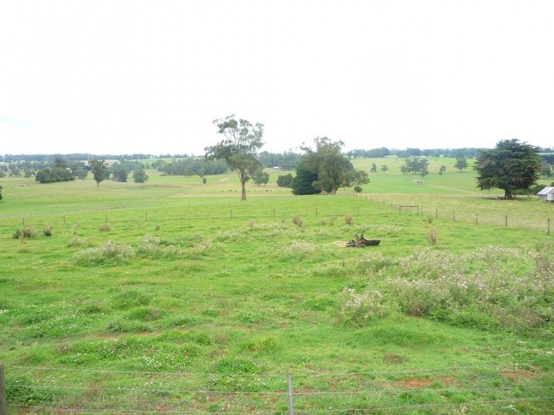 350 Weebar Road, Drouin VIC 3818