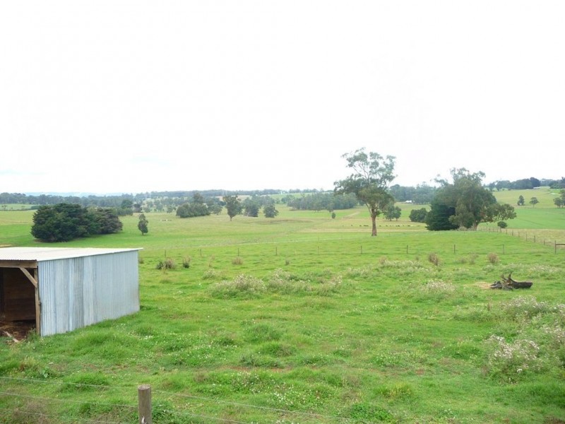 350 Weebar Road, Drouin VIC 3818