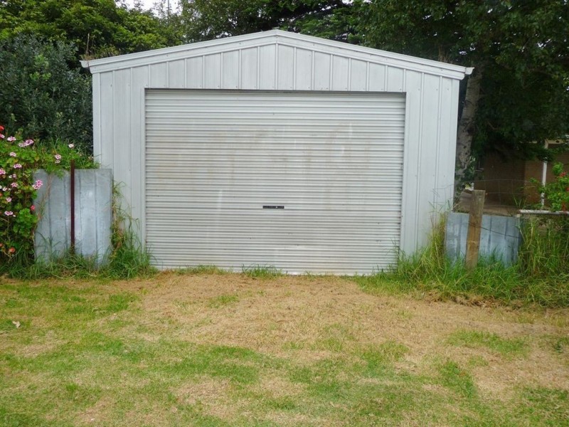 350 Weebar Road, Drouin VIC 3818