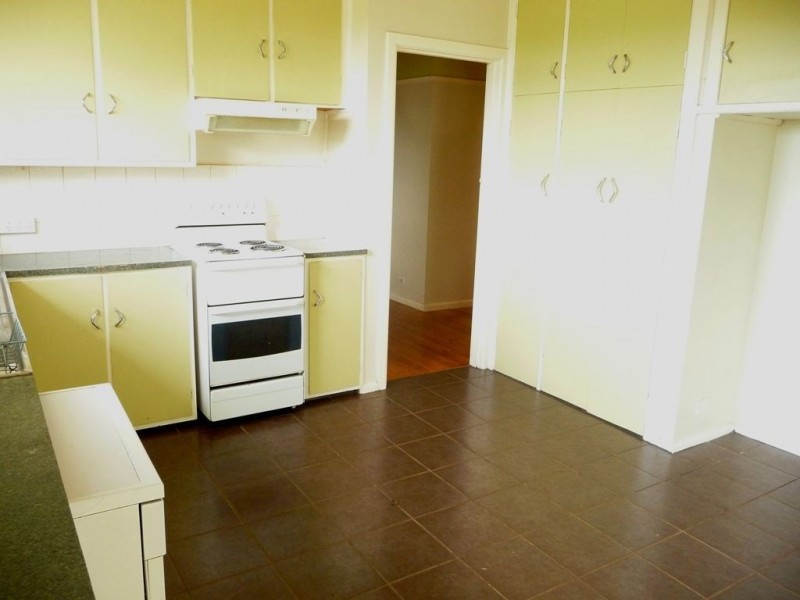 350 Weebar Road, Drouin VIC 3818