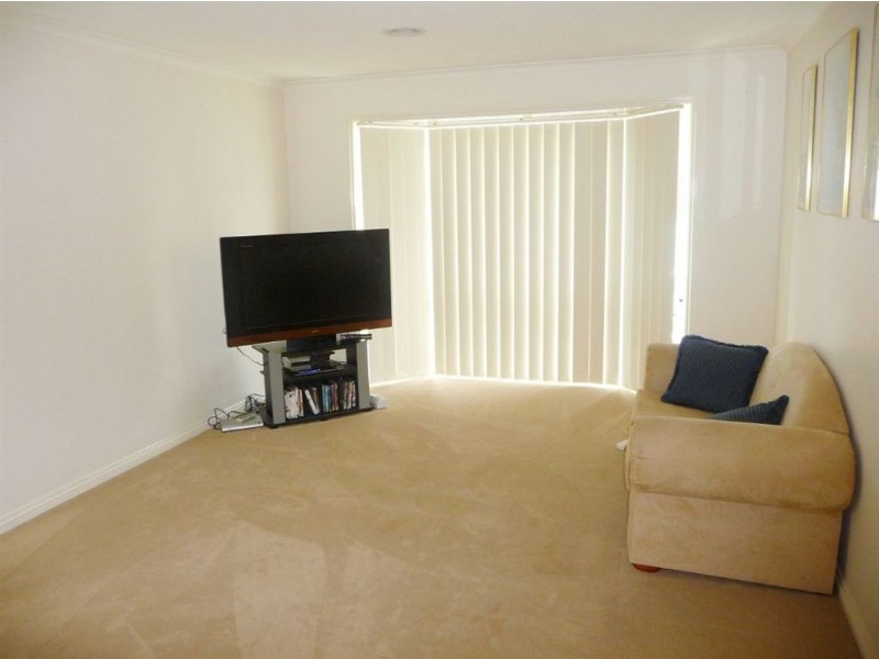 10/30-38 Longwarry Road, Drouin VIC 3818