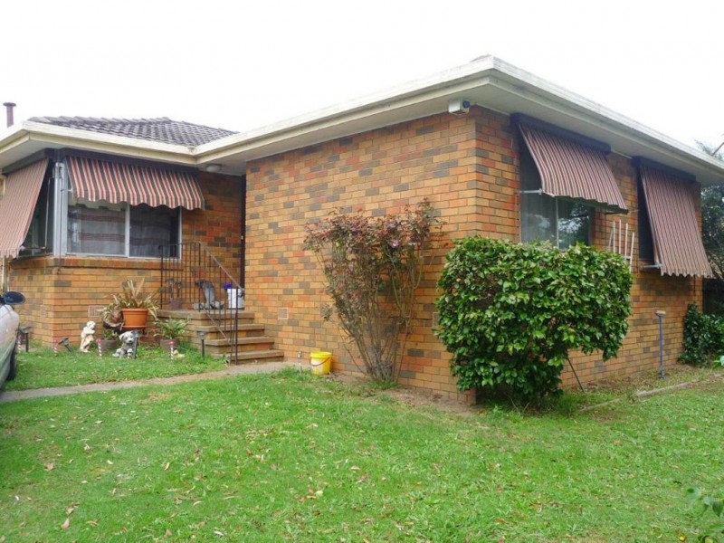 16 Darnum Street, Drouin VIC 3818