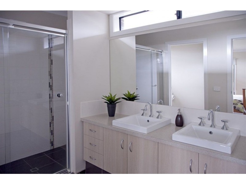 47 Norman Road, Drouin VIC 3818