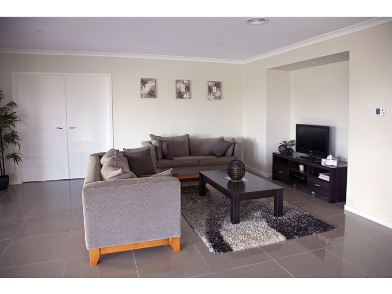 47 Norman Road, Drouin VIC 3818