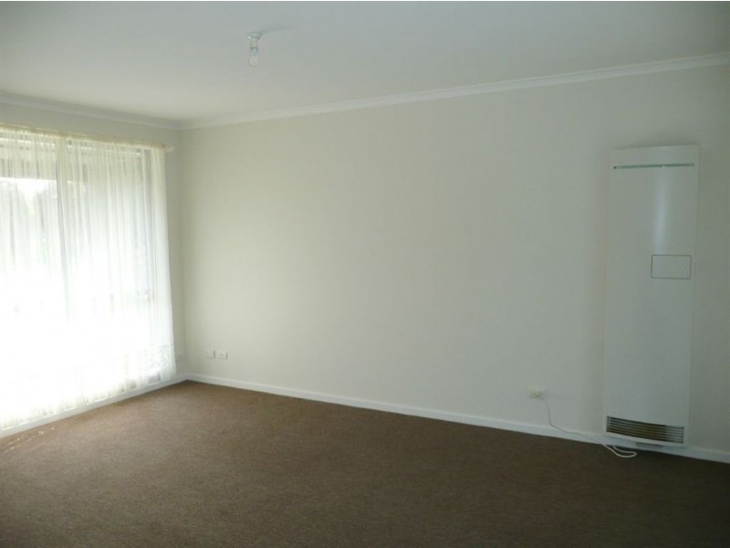 8 Cook Road, Longwarry VIC 3816