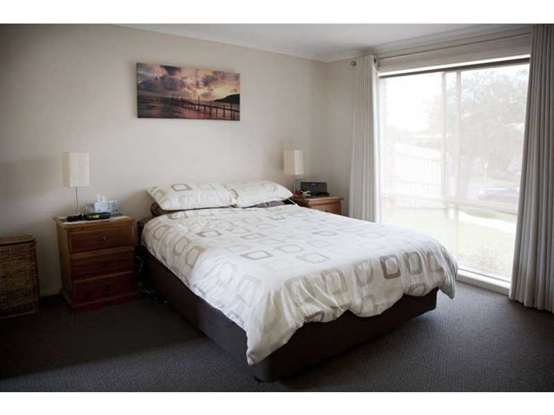 15 Holland Street, Drouin VIC 3818