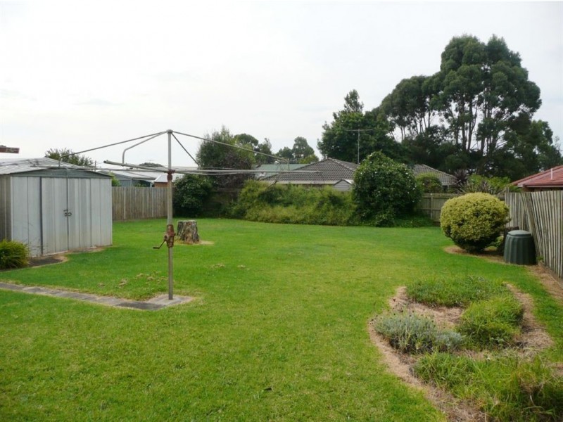 9 Fairchild Street, Drouin VIC 3818