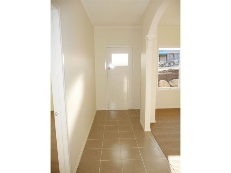 4 Todman Street, Drouin VIC 3818