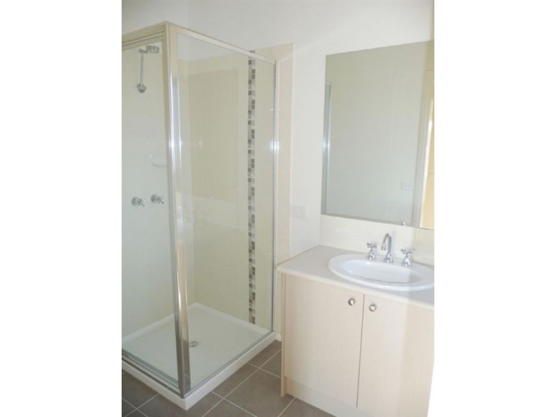 4 Todman Street, Drouin VIC 3818