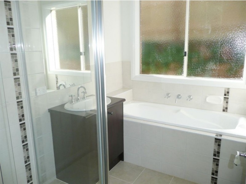 6 Skipton Street, Drouin VIC 3818