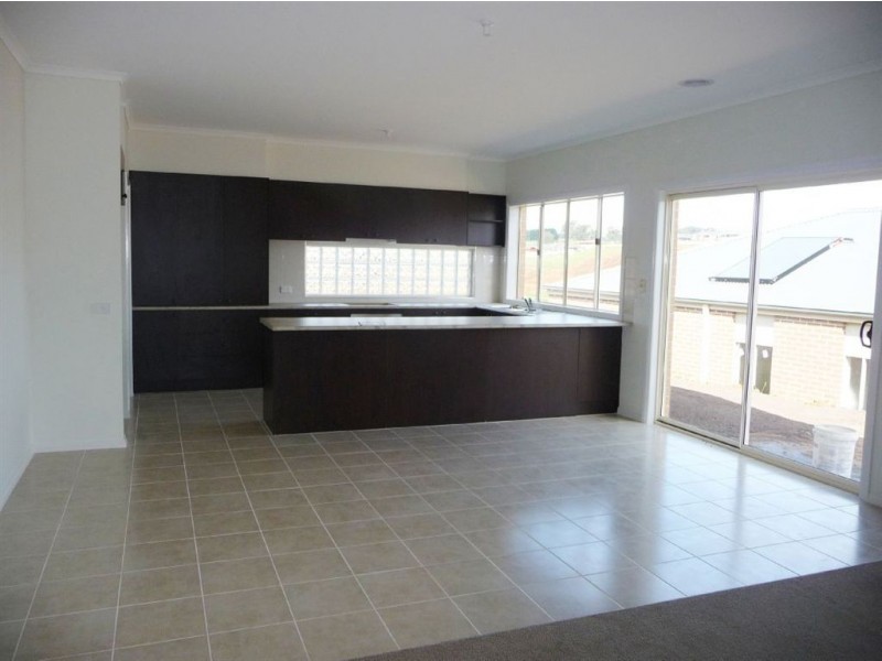 6 Skipton Street, Drouin VIC 3818