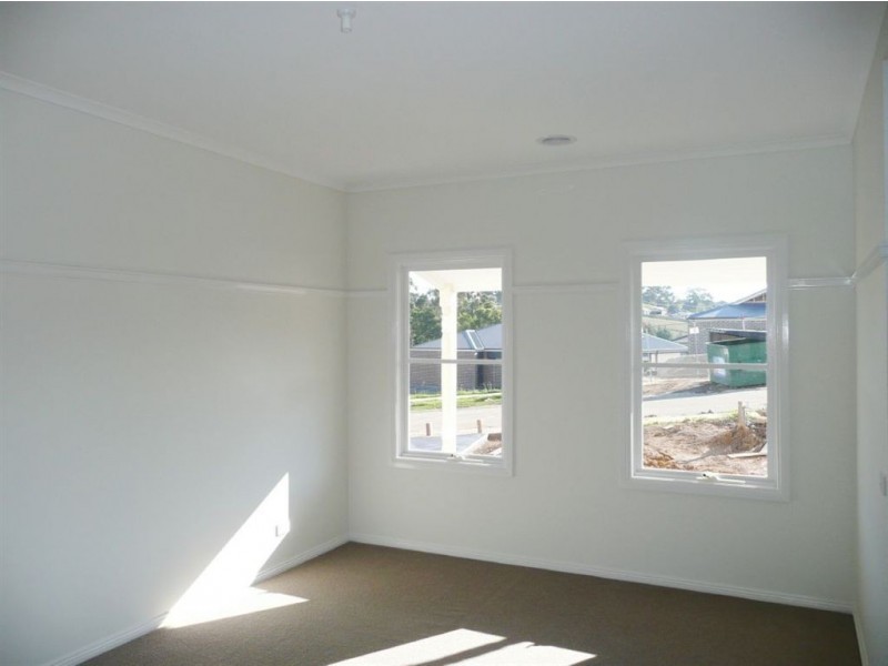 6 Skipton Street, Drouin VIC 3818