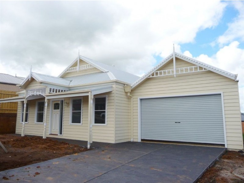 6 Skipton Street, Drouin VIC 3818