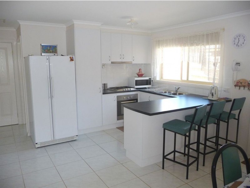 112 Longwarry Road, Drouin VIC 3818