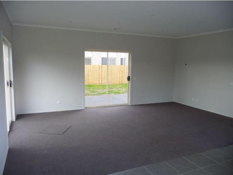 29 Clifford Drive, Drouin VIC 3818