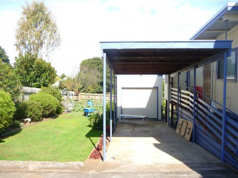 10 Railway Avenue, Drouin VIC 3818