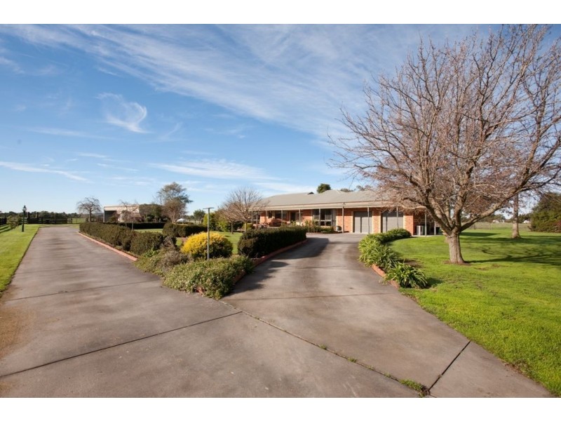 41 Berry Lane, Bunyip VIC 3815