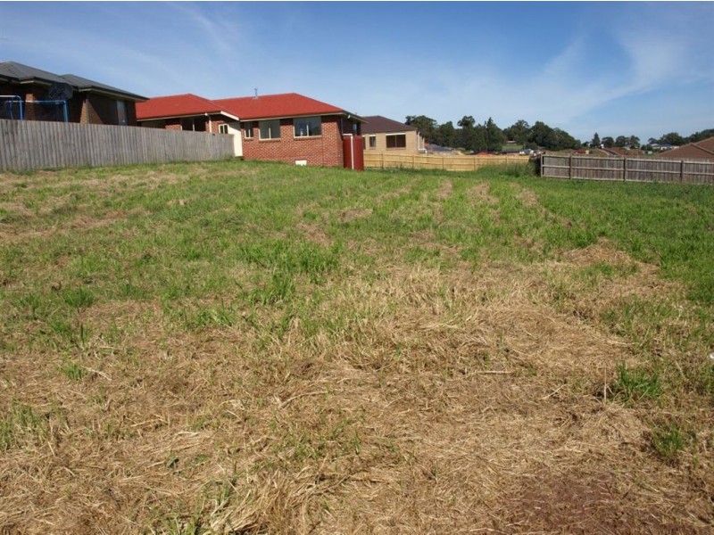 63 Cook Street, Drouin VIC 3818