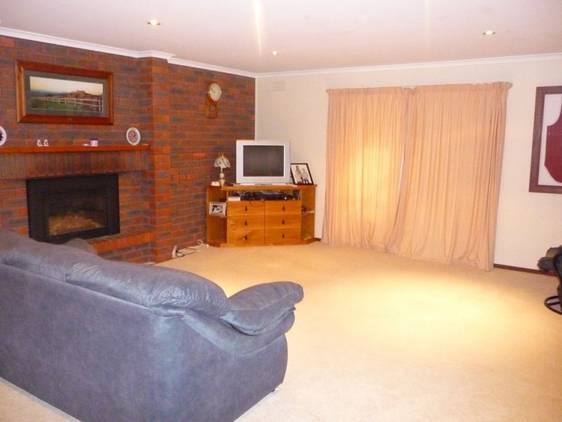 26 Wellwood Road, Drouin VIC 3818