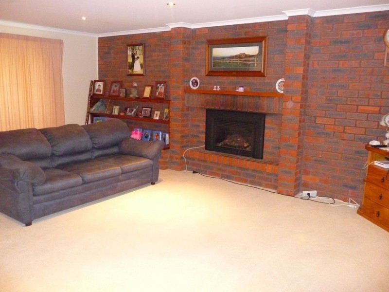 26 Wellwood Road, Drouin VIC 3818