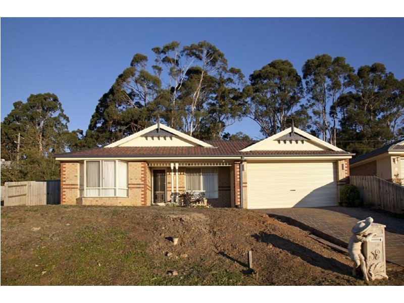 10 Claudia Crescent, Drouin VIC 3818