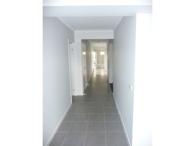 4 Maple Place, Drouin VIC 3818