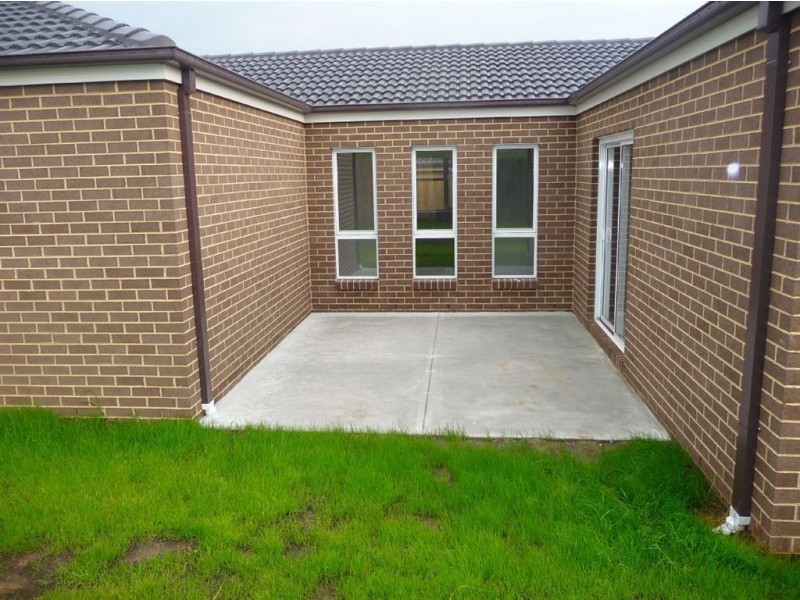 4 Maple Place, Drouin VIC 3818