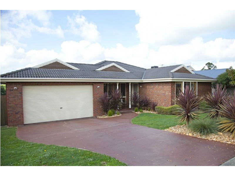 46 Outlook Drive, Drouin VIC 3818