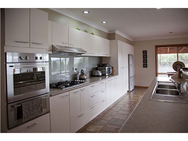 46 Outlook Drive, Drouin VIC 3818