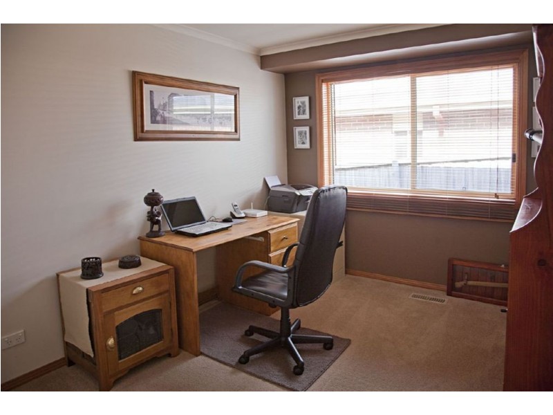 46 Outlook Drive, Drouin VIC 3818