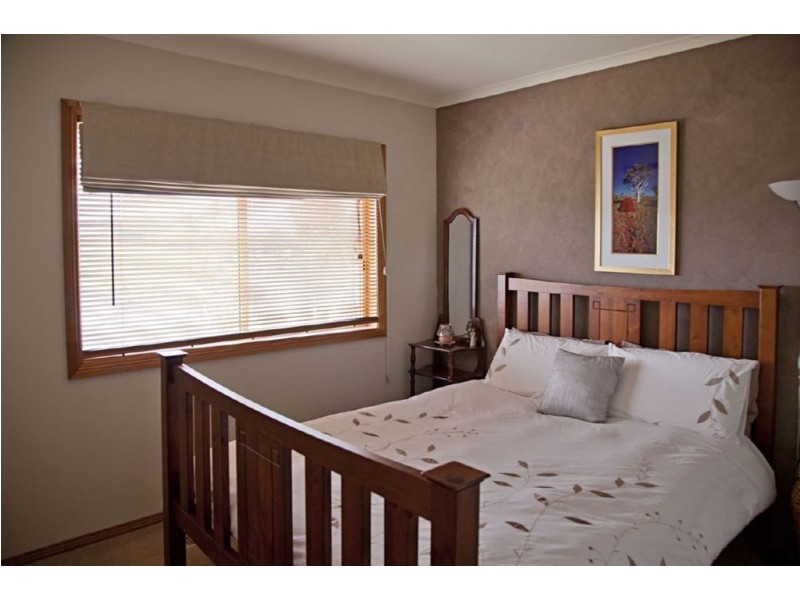 46 Outlook Drive, Drouin VIC 3818