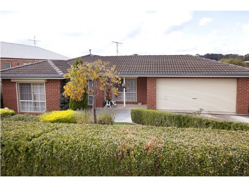 48 Outlook Drive, Drouin VIC 3818