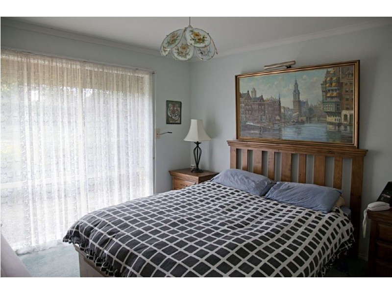 48 Outlook Drive, Drouin VIC 3818