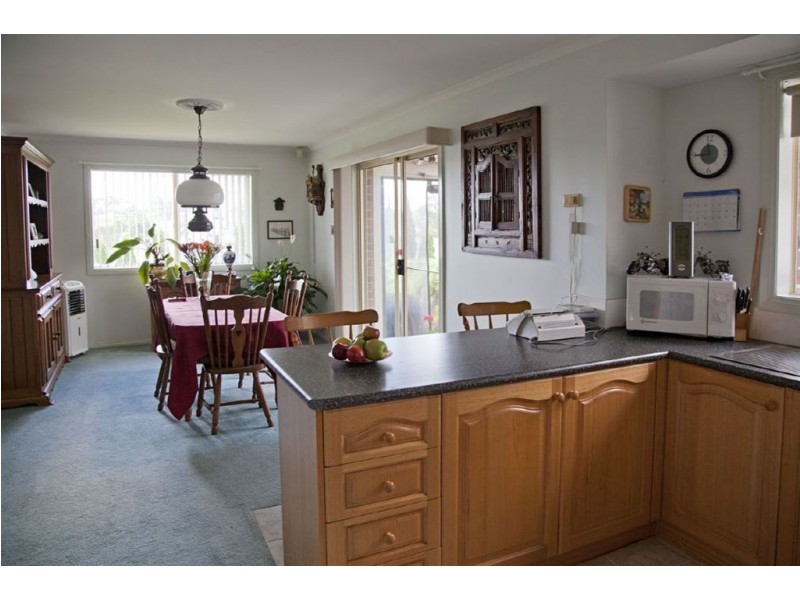 48 Outlook Drive, Drouin VIC 3818