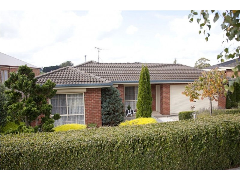 48 Outlook Drive, Drouin VIC 3818