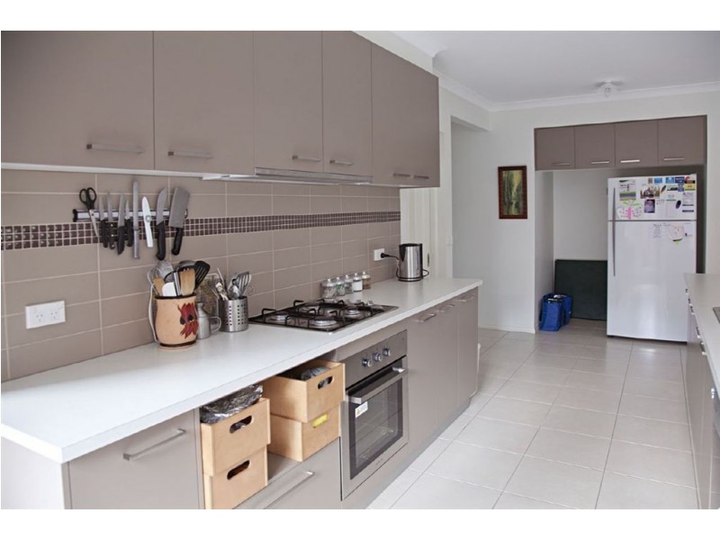 10 Miller Close, Drouin VIC 3818