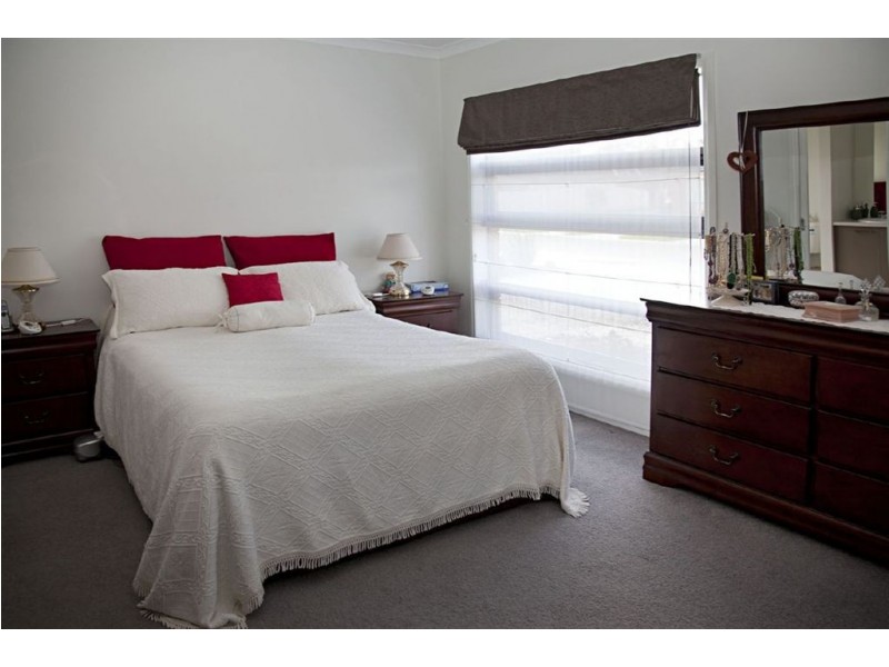 10 Miller Close, Drouin VIC 3818