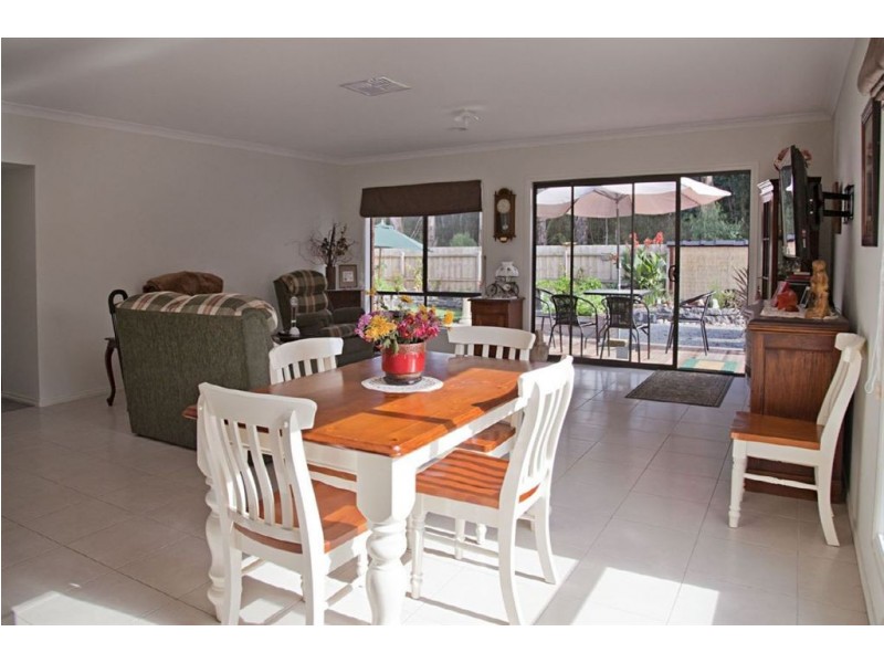 10 Miller Close, Drouin VIC 3818