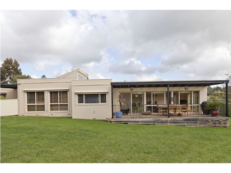 7 Wallace Crescent, Drouin VIC 3818