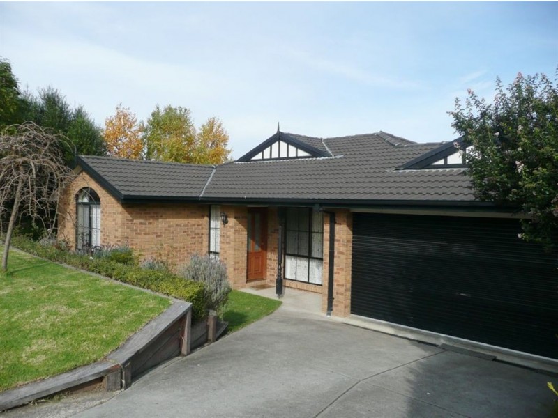 12 Clearview Court, Garfield VIC 3814