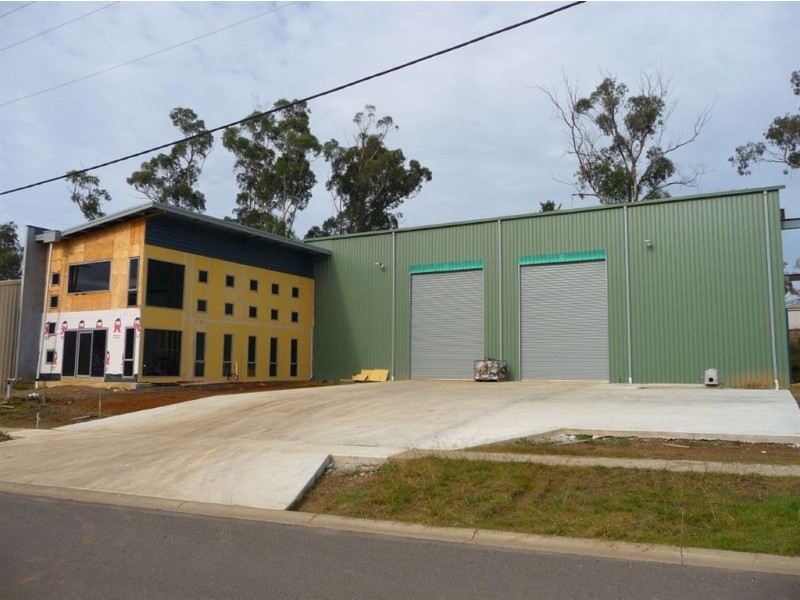 2 Darcan Way, Drouin VIC 3818