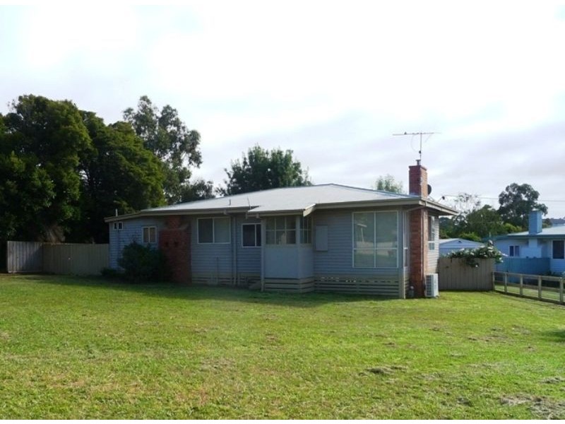 8 McKindlay Street, Drouin VIC 3818