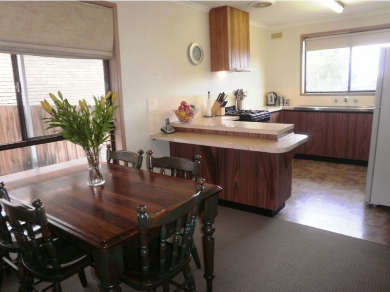 10 Kevis Court, Garfield VIC 3814