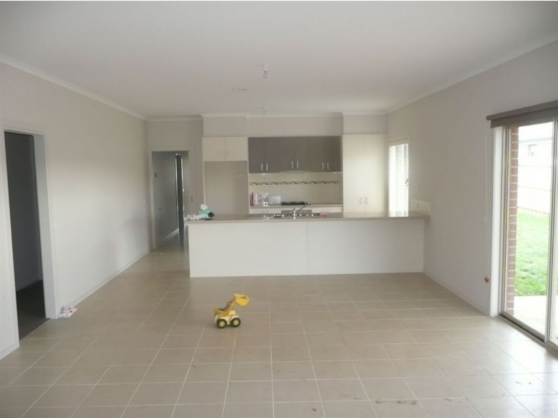 20 Harmon Drive, Drouin VIC 3818