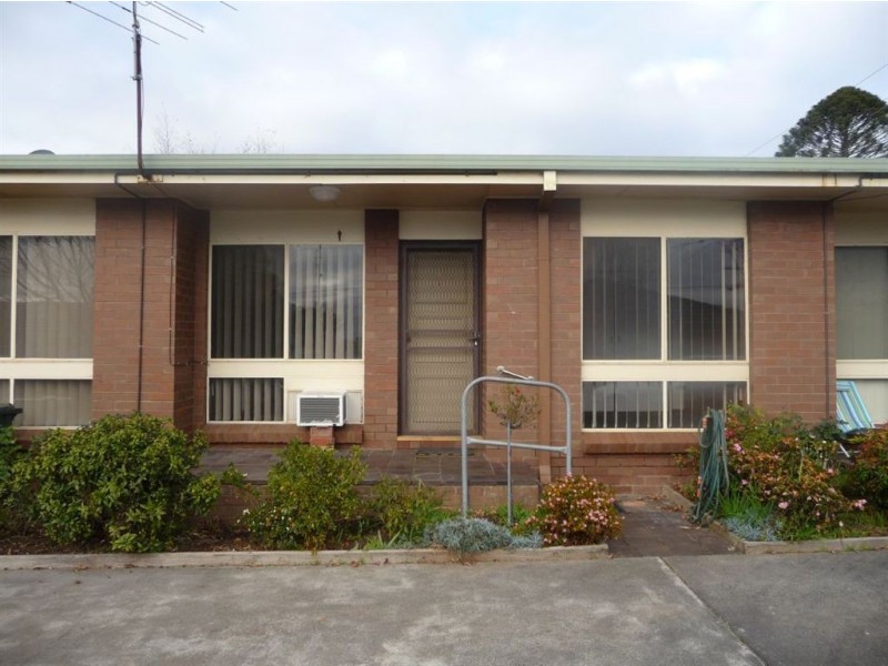 2/16 Hopetoun Road, Drouin VIC 3818
