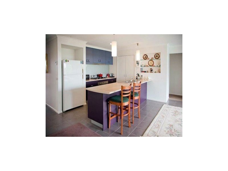 6 Lyndhurst Square, Drouin VIC 3818